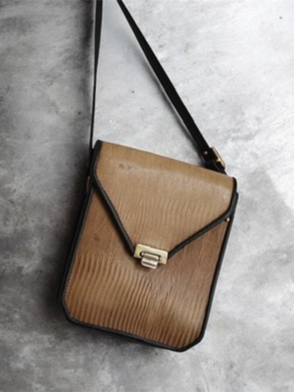 Vintage Roche Leather Tan & Black Leather Crossbody Bag